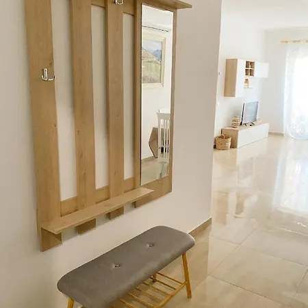 Matias * Golem (Tirana)